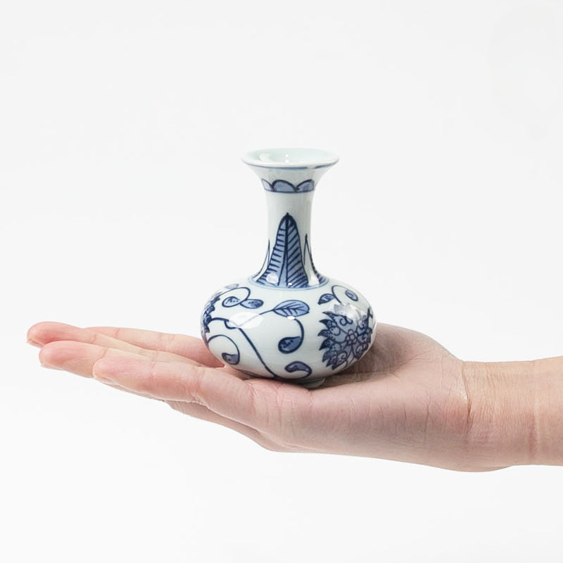 Vintage Blue and White Small Chinese Vase Floral Supplies Store