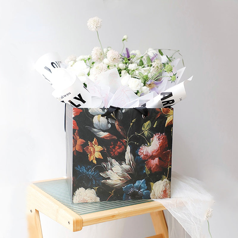 20 Sheets White Frosted Flower Wrapping Paper Florist Bouquet Supplies  Waterproof Floral Wrapping Paper with Black Edge,Florist Bouquet  Supplies,22.8x22.8 inch 