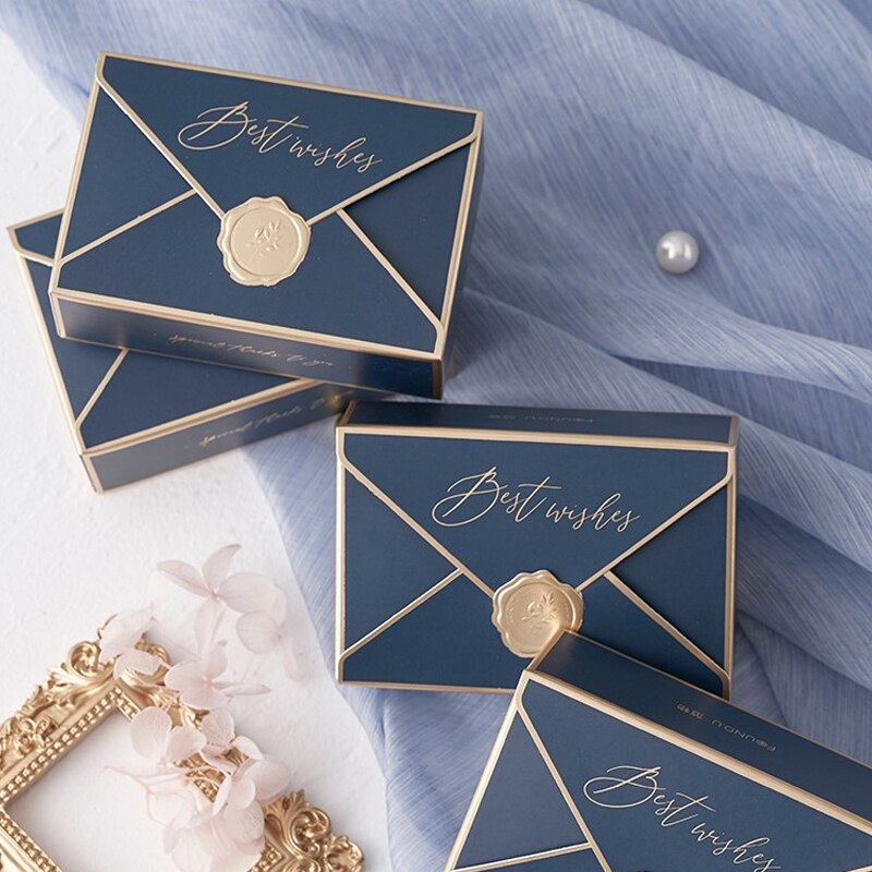 Wedding gift envelope holders | Beachweddingtips.com
